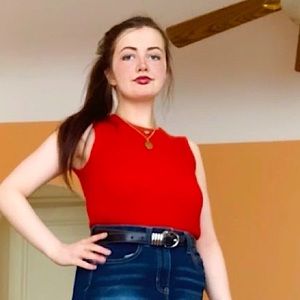 100% Cashmere Red Tank Top